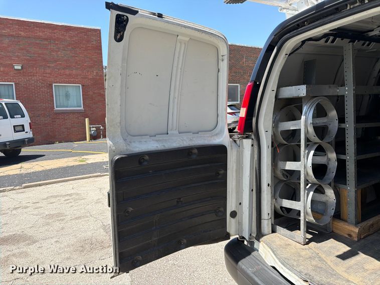 image for item FK3015 2013 Chevrolet Express 1500 van