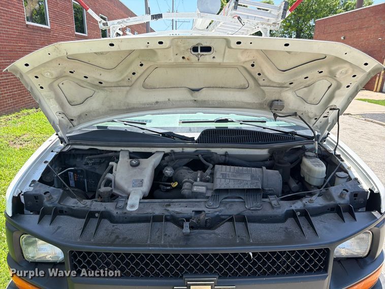 image for item FK3015 2013 Chevrolet Express 1500 van
