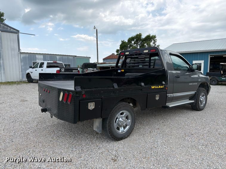 image for item FK3031 2006 Dodge Ram 2500 flatbed pickup truck