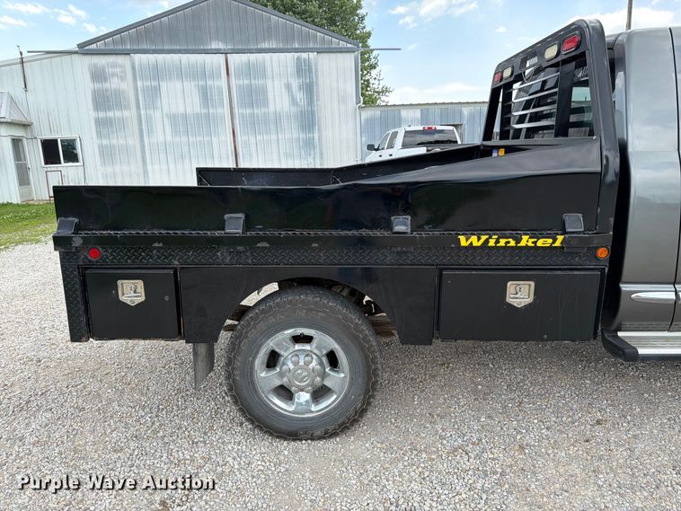 image for item FK3031 2006 Dodge Ram 2500 flatbed pickup truck