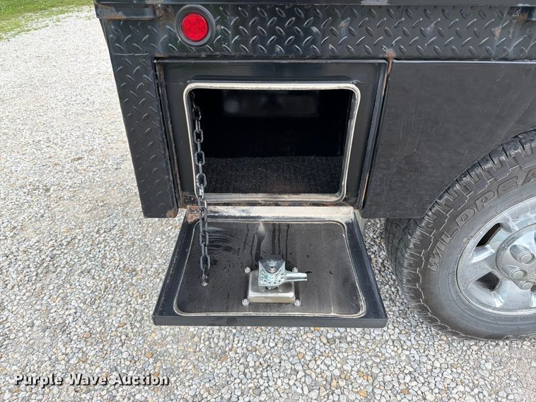 image for item FK3031 2006 Dodge Ram 2500 flatbed pickup truck