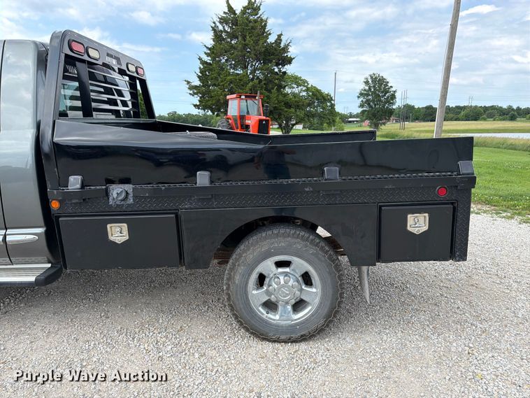 image for item FK3031 2006 Dodge Ram 2500 flatbed pickup truck