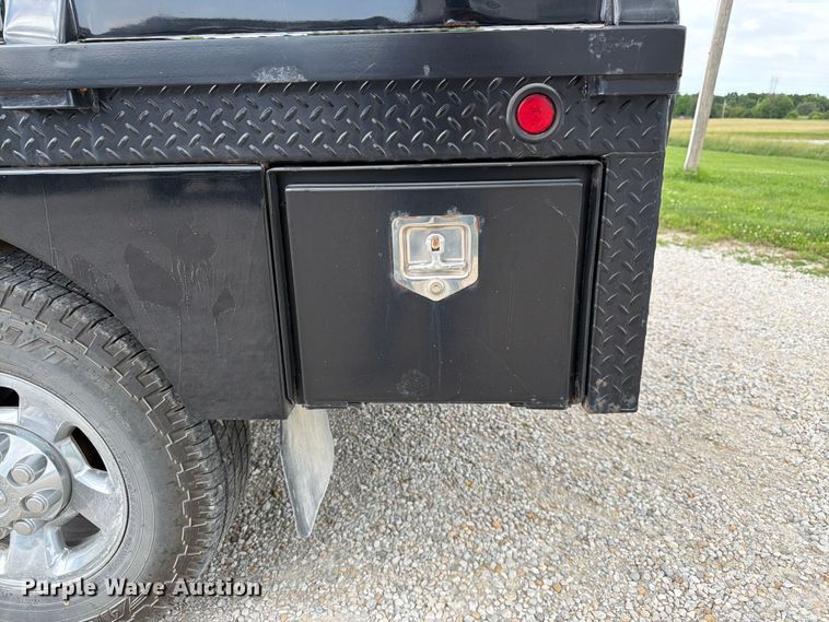 image for item FK3031 2006 Dodge Ram 2500 flatbed pickup truck