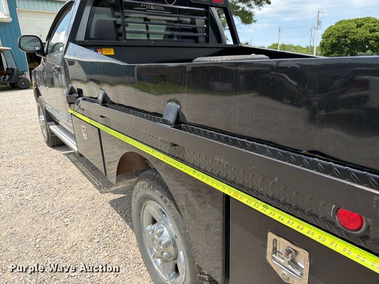 image for item FK3031 2006 Dodge Ram 2500 flatbed pickup truck