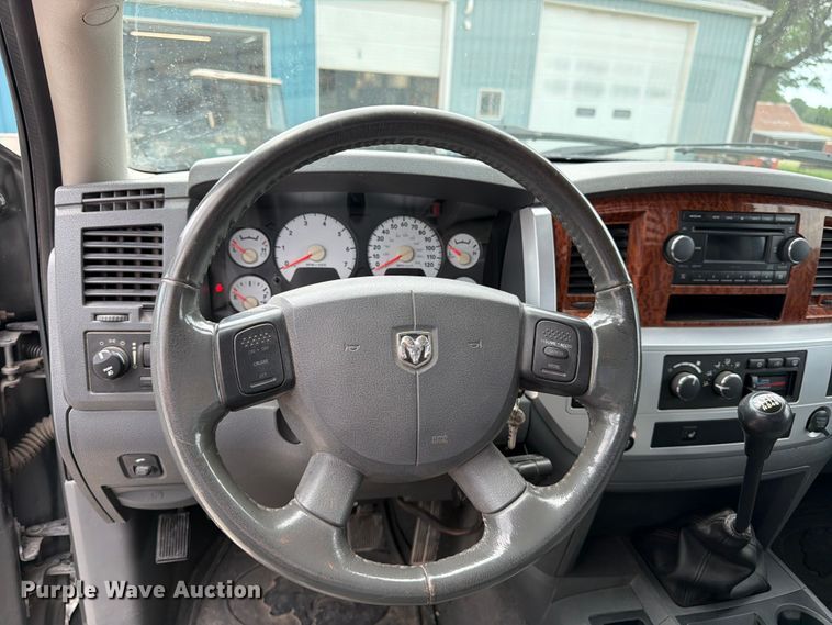 image for item FK3031 2006 Dodge Ram 2500 flatbed pickup truck