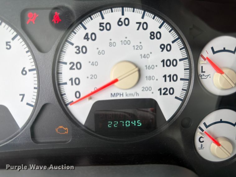 image for item FK3031 2006 Dodge Ram 2500 flatbed pickup truck