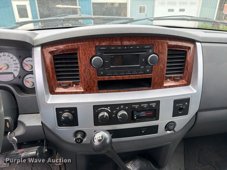 image for item FK3031 2006 Dodge Ram 2500 flatbed pickup truck
