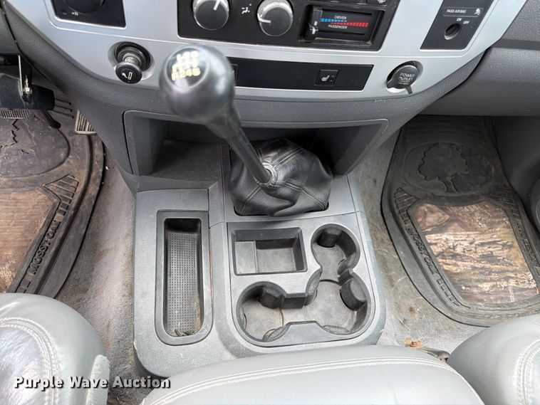 image for item FK3031 2006 Dodge Ram 2500 flatbed pickup truck