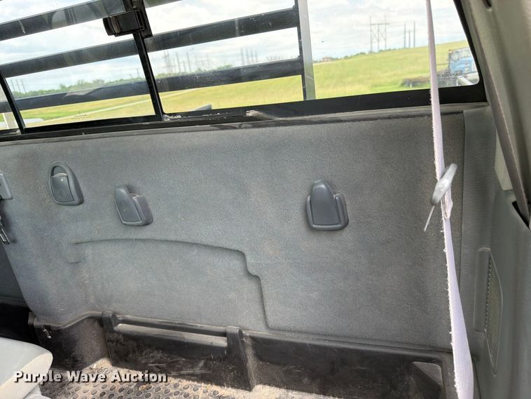 image for item FK3031 2006 Dodge Ram 2500 flatbed pickup truck