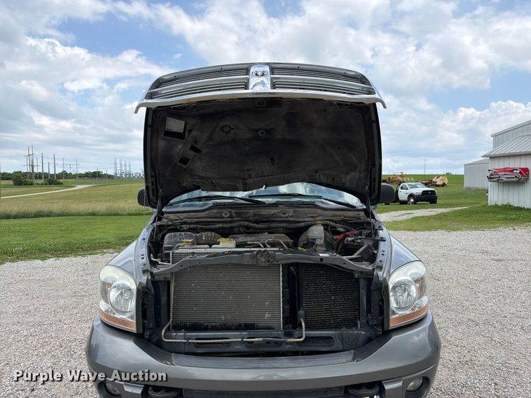 image for item FK3031 2006 Dodge Ram 2500 flatbed pickup truck