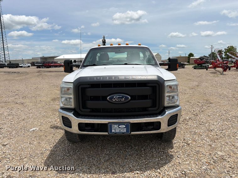 image for item FK3041 2015 Ford F350 Super Duty utility bed pickup truck