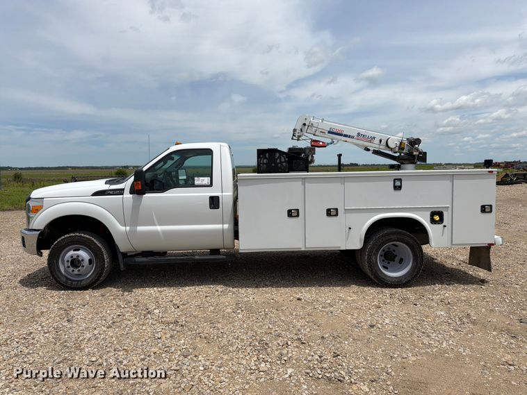 image for item FK3041 2015 Ford F350 Super Duty utility bed pickup truck