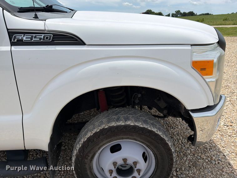 image for item FK3041 2015 Ford F350 Super Duty utility bed pickup truck