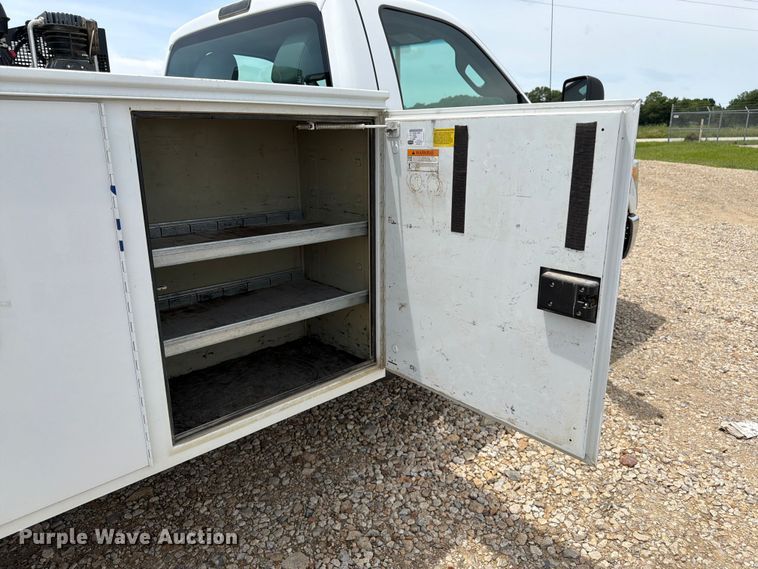 image for item FK3041 2015 Ford F350 Super Duty utility bed pickup truck