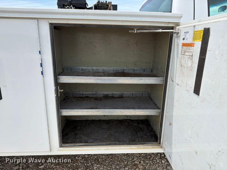 image for item FK3041 2015 Ford F350 Super Duty utility bed pickup truck