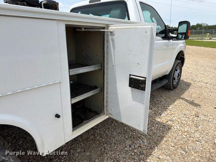 image for item FK3041 2015 Ford F350 Super Duty utility bed pickup truck