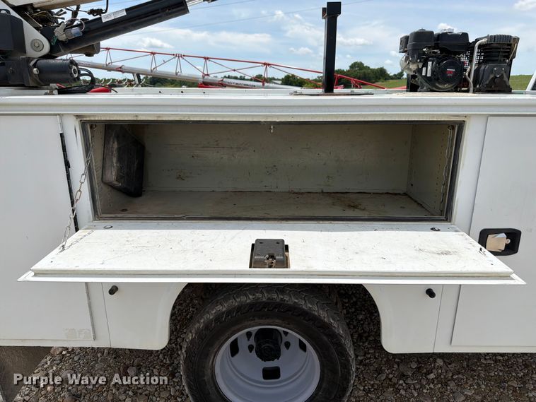 image for item FK3041 2015 Ford F350 Super Duty utility bed pickup truck