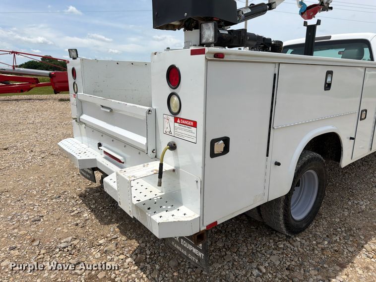 image for item FK3041 2015 Ford F350 Super Duty utility bed pickup truck
