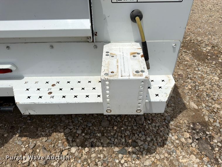 image for item FK3041 2015 Ford F350 Super Duty utility bed pickup truck