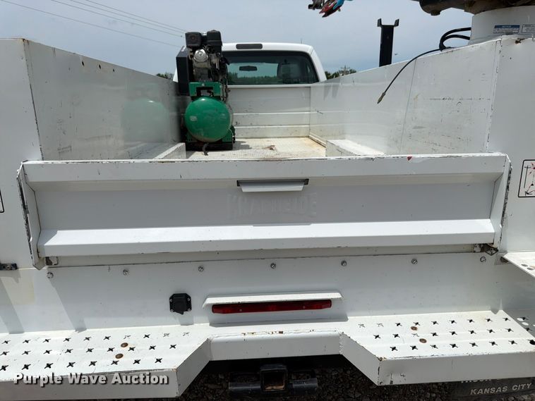 image for item FK3041 2015 Ford F350 Super Duty utility bed pickup truck
