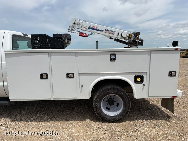 image for item FK3041 2015 Ford F350 Super Duty utility bed pickup truck