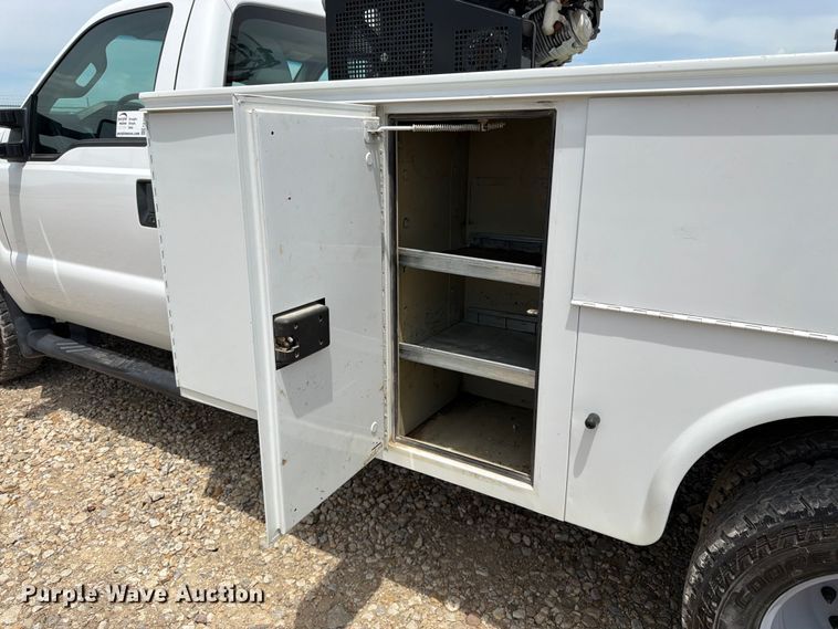 image for item FK3041 2015 Ford F350 Super Duty utility bed pickup truck