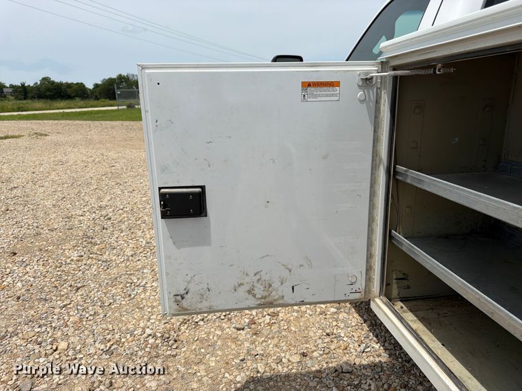 image for item FK3041 2015 Ford F350 Super Duty utility bed pickup truck