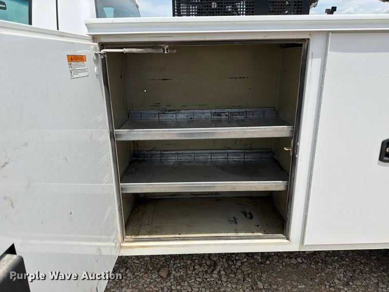 image for item FK3041 2015 Ford F350 Super Duty utility bed pickup truck