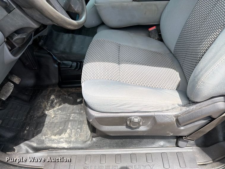 image for item FK3041 2015 Ford F350 Super Duty utility bed pickup truck