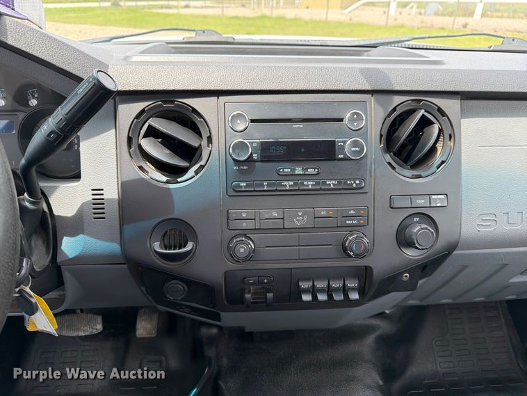 image for item FK3041 2015 Ford F350 Super Duty utility bed pickup truck