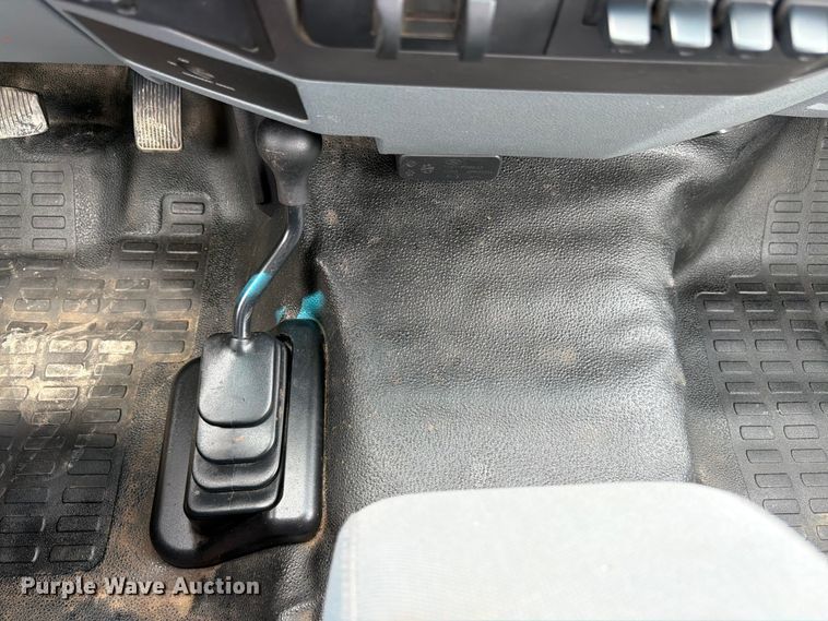 image for item FK3041 2015 Ford F350 Super Duty utility bed pickup truck