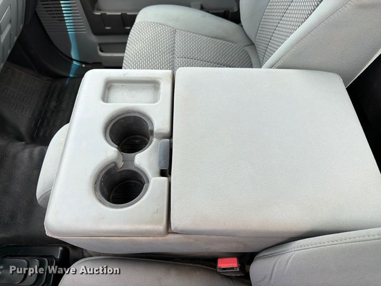 image for item FK3041 2015 Ford F350 Super Duty utility bed pickup truck