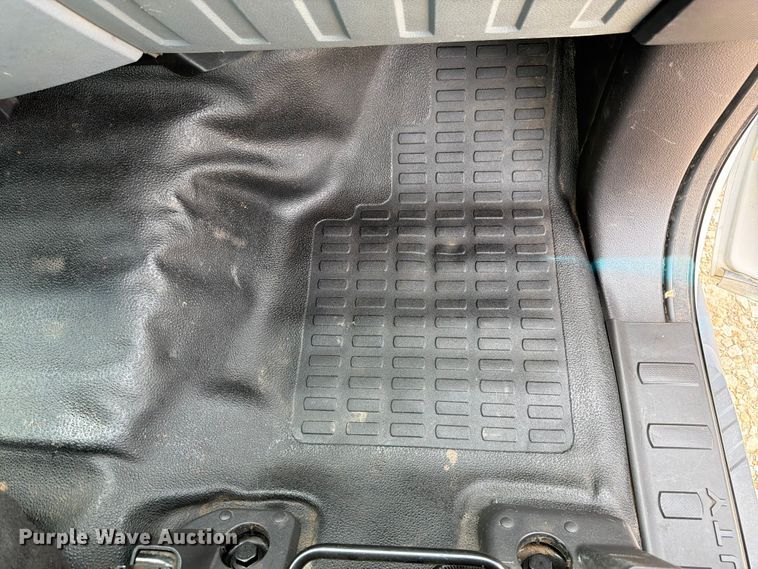 image for item FK3041 2015 Ford F350 Super Duty utility bed pickup truck