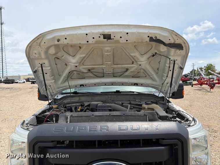 image for item FK3041 2015 Ford F350 Super Duty utility bed pickup truck