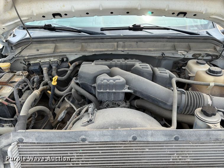 image for item FK3041 2015 Ford F350 Super Duty utility bed pickup truck