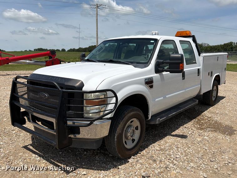 2009 Ford F250 Super Duty Crew Cab utility bed pickup truck