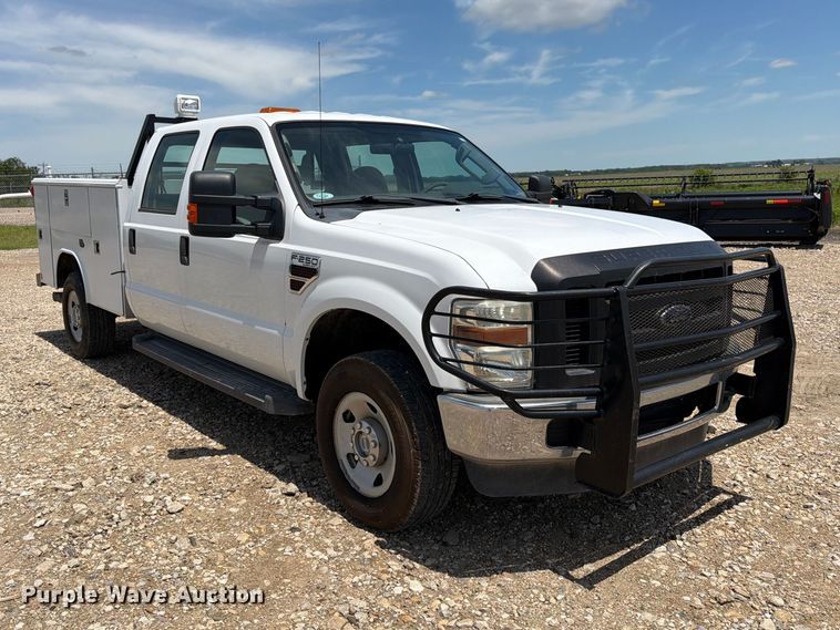 image for item FK3042 2009 Ford F250 Super Duty Crew Cab utility bed pickup truck