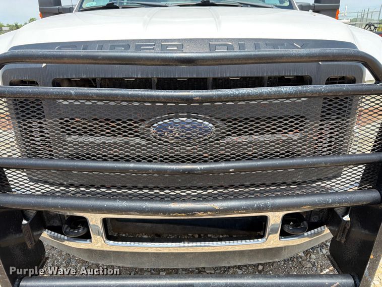 image for item FK3042 2009 Ford F250 Super Duty Crew Cab utility bed pickup truck