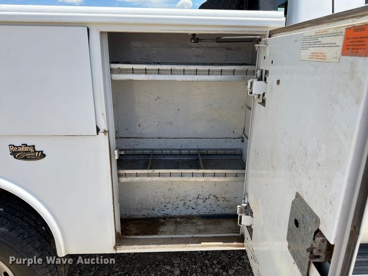 image for item FK3042 2009 Ford F250 Super Duty Crew Cab utility bed pickup truck