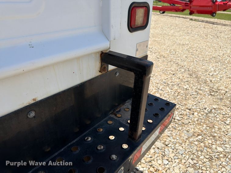 image for item FK3042 2009 Ford F250 Super Duty Crew Cab utility bed pickup truck
