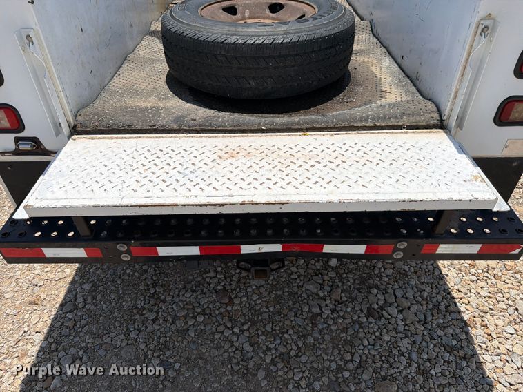 image for item FK3042 2009 Ford F250 Super Duty Crew Cab utility bed pickup truck
