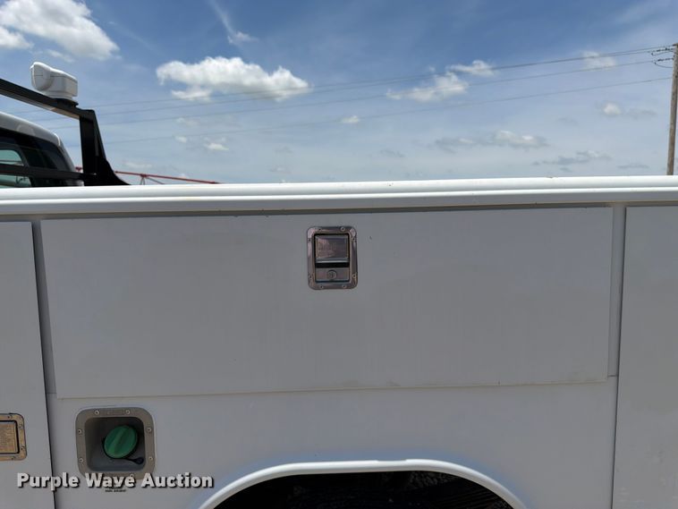 image for item FK3042 2009 Ford F250 Super Duty Crew Cab utility bed pickup truck