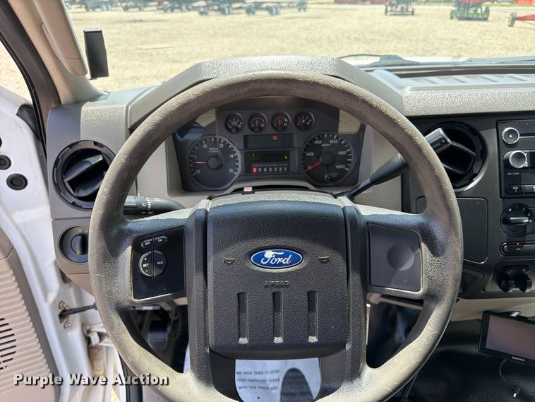 image for item FK3042 2009 Ford F250 Super Duty Crew Cab utility bed pickup truck