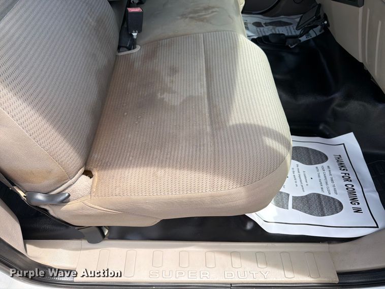 image for item FK3042 2009 Ford F250 Super Duty Crew Cab utility bed pickup truck