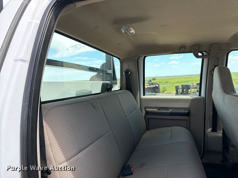 image for item FK3042 2009 Ford F250 Super Duty Crew Cab utility bed pickup truck