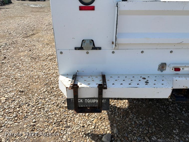image for item FK3043 2006 Ford F350 Super Duty utility bed pickup truck