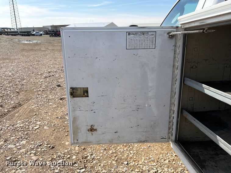image for item FK3043 2006 Ford F350 Super Duty utility bed pickup truck