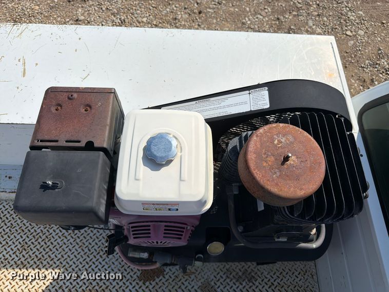 image for item FK3043 2006 Ford F350 Super Duty utility bed pickup truck
