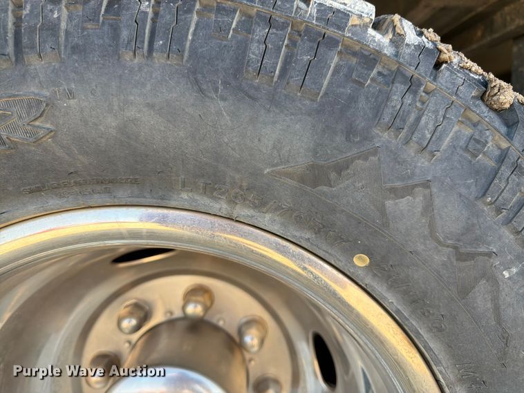 image for item FK3043 2006 Ford F350 Super Duty utility bed pickup truck