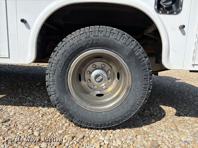image for item FK3043 2006 Ford F350 Super Duty utility bed pickup truck